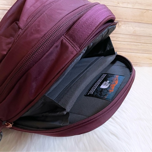 The North Face Women’s Surge Luxe 31 Liter Backpack main image 4